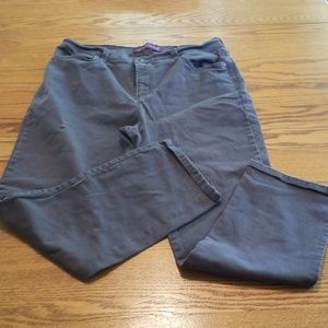 WOMENS,  SIZE 12, GLORIA VANDERBILT JEANS